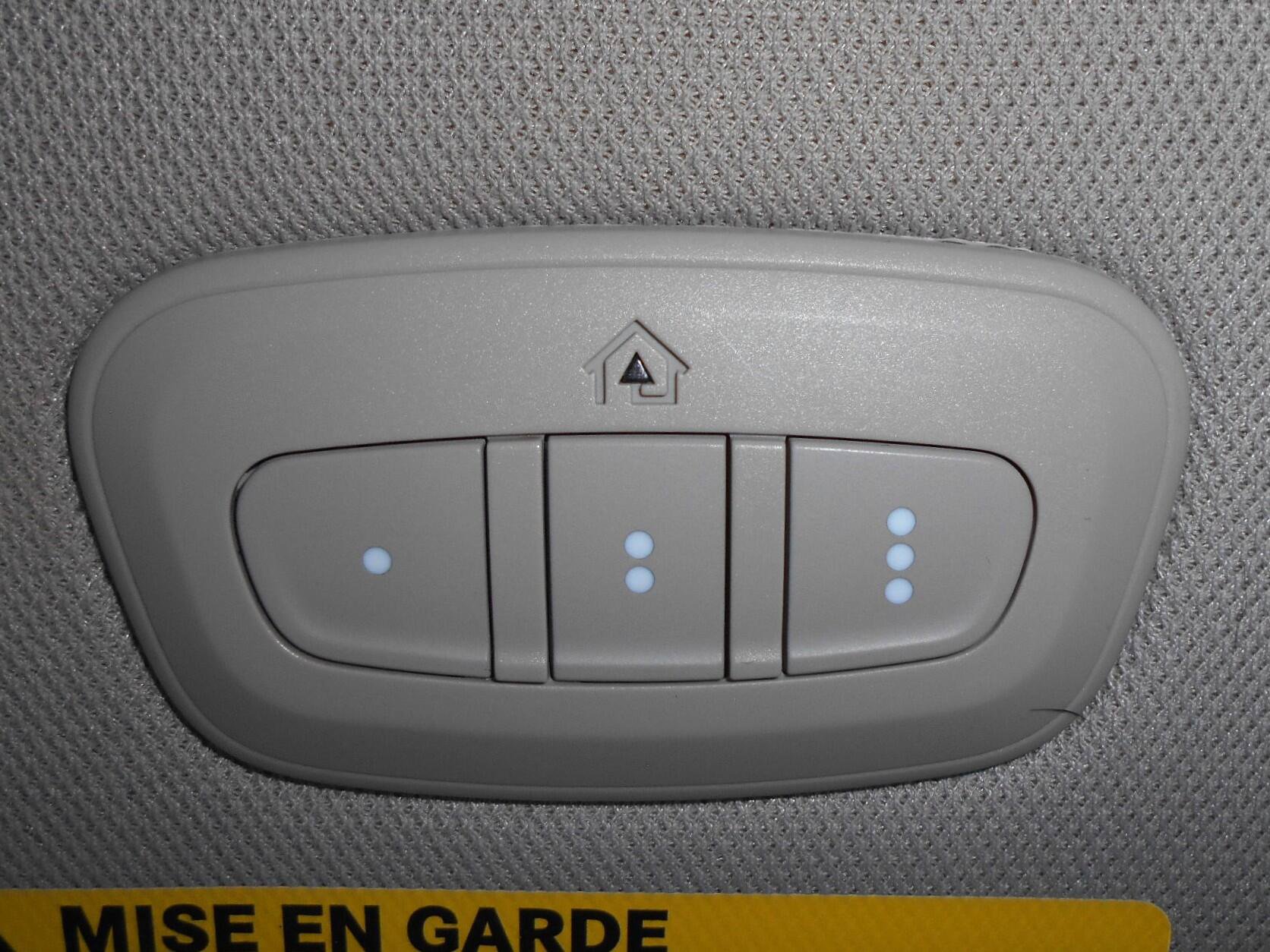 Used 2017 Chrysler Pacifica Touring-L Plus FWD image 19