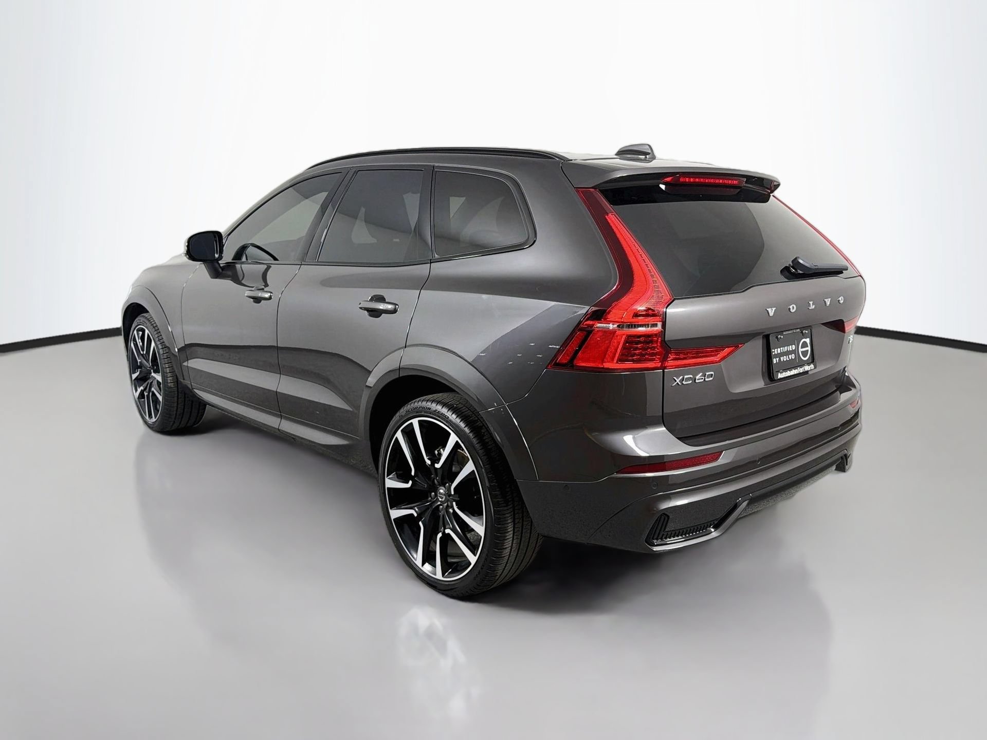 Used 2024 Volvo XC60 B5 Ultimate AWD/4WD image 8