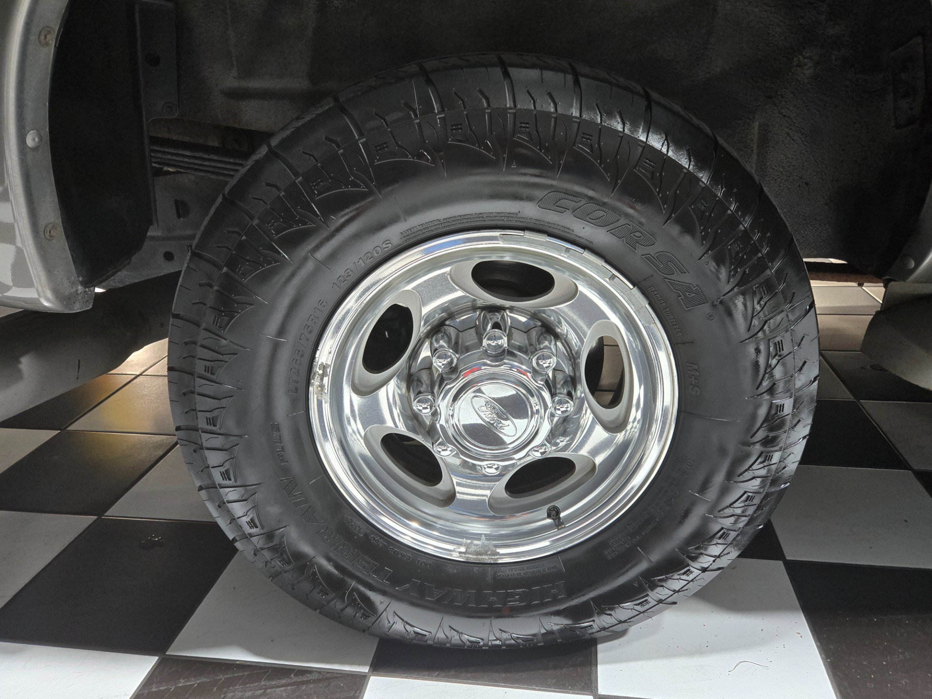 Used 2005 Ford Excursion Limited image 63