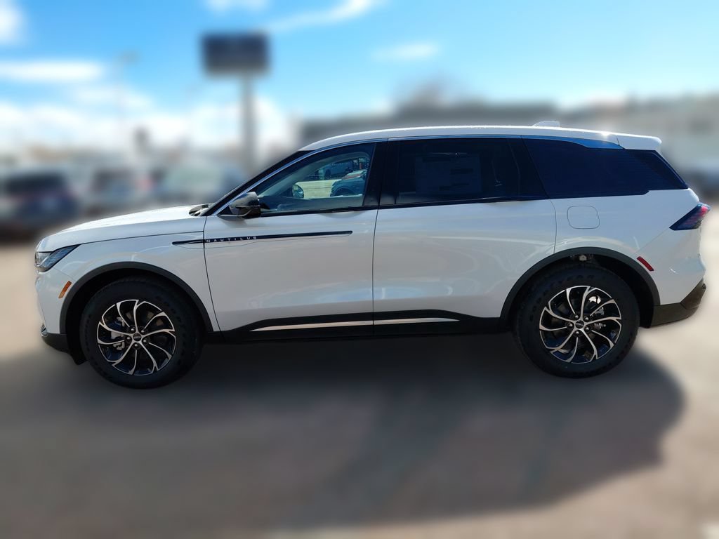 New 2026 Lincoln Nautilus Premier AWD/4WD image 4