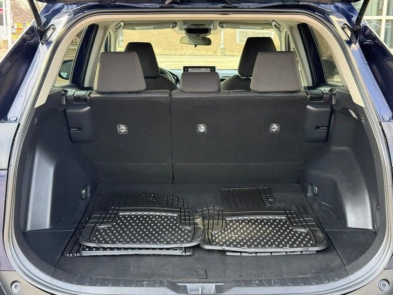 Used 2021 Toyota RAV4 XLE image 9