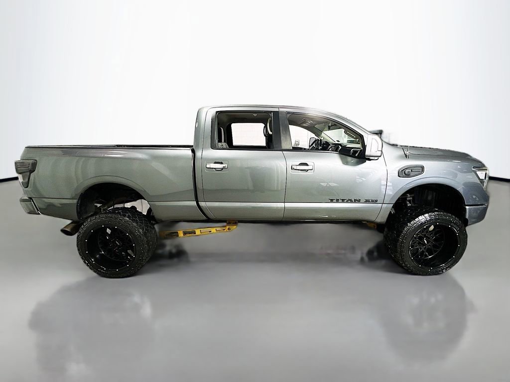 Used 2017 Nissan Titan SV image 9