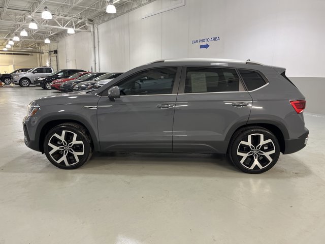 Certified 2023 Volkswagen Taos SEL image 5