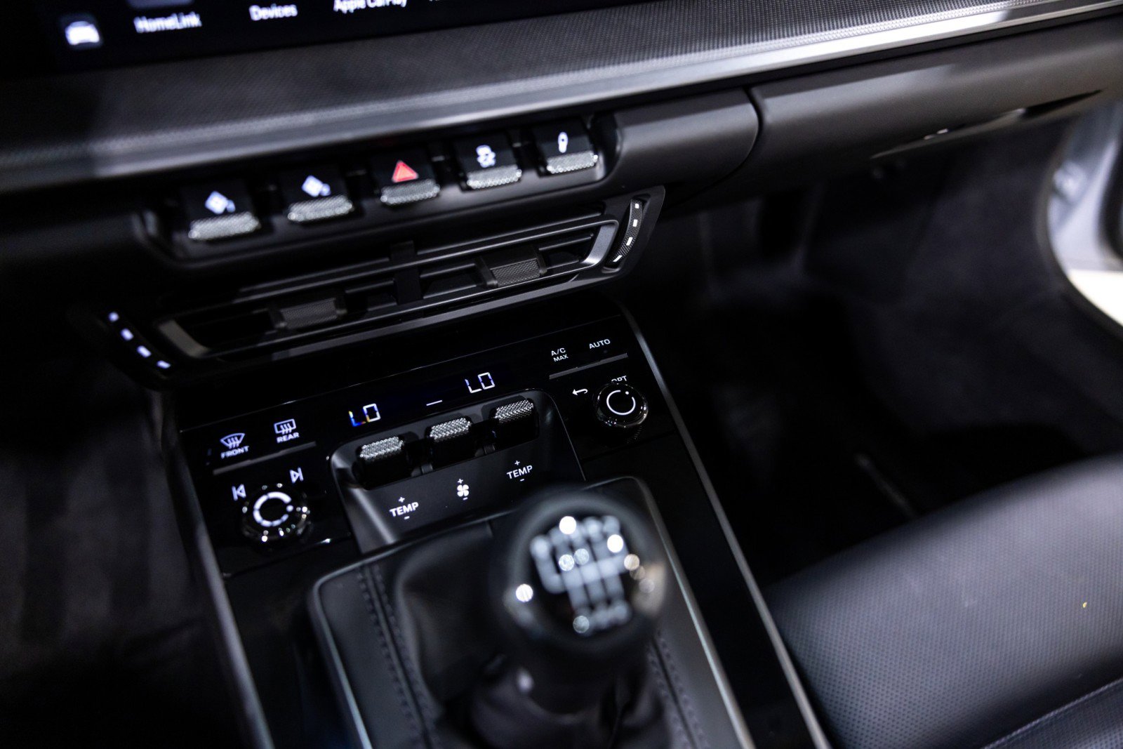 Used 2024 Porsche 911 Targa 4S w/ Premium Package image 48