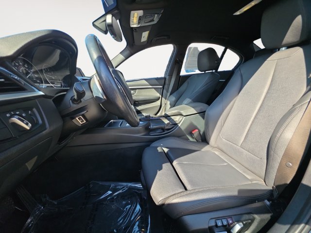 Used 2018 BMW 330i xDrive Sedan AWD/4WD image 9