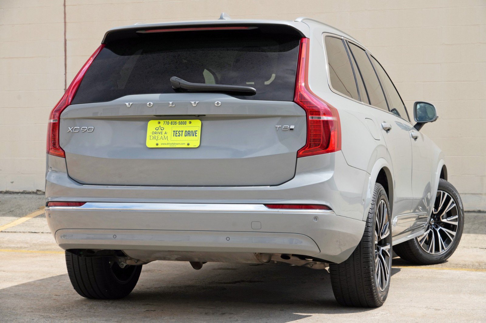 Used 2025 Volvo XC90 T8 Plus w/ Protection Package Premier AWD/4WD image 5
