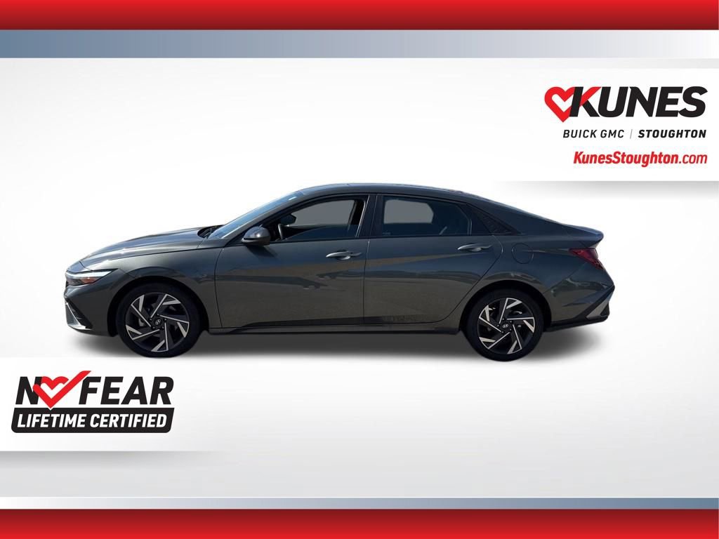 Used 2025 Hyundai Elantra Sport FWD image 8