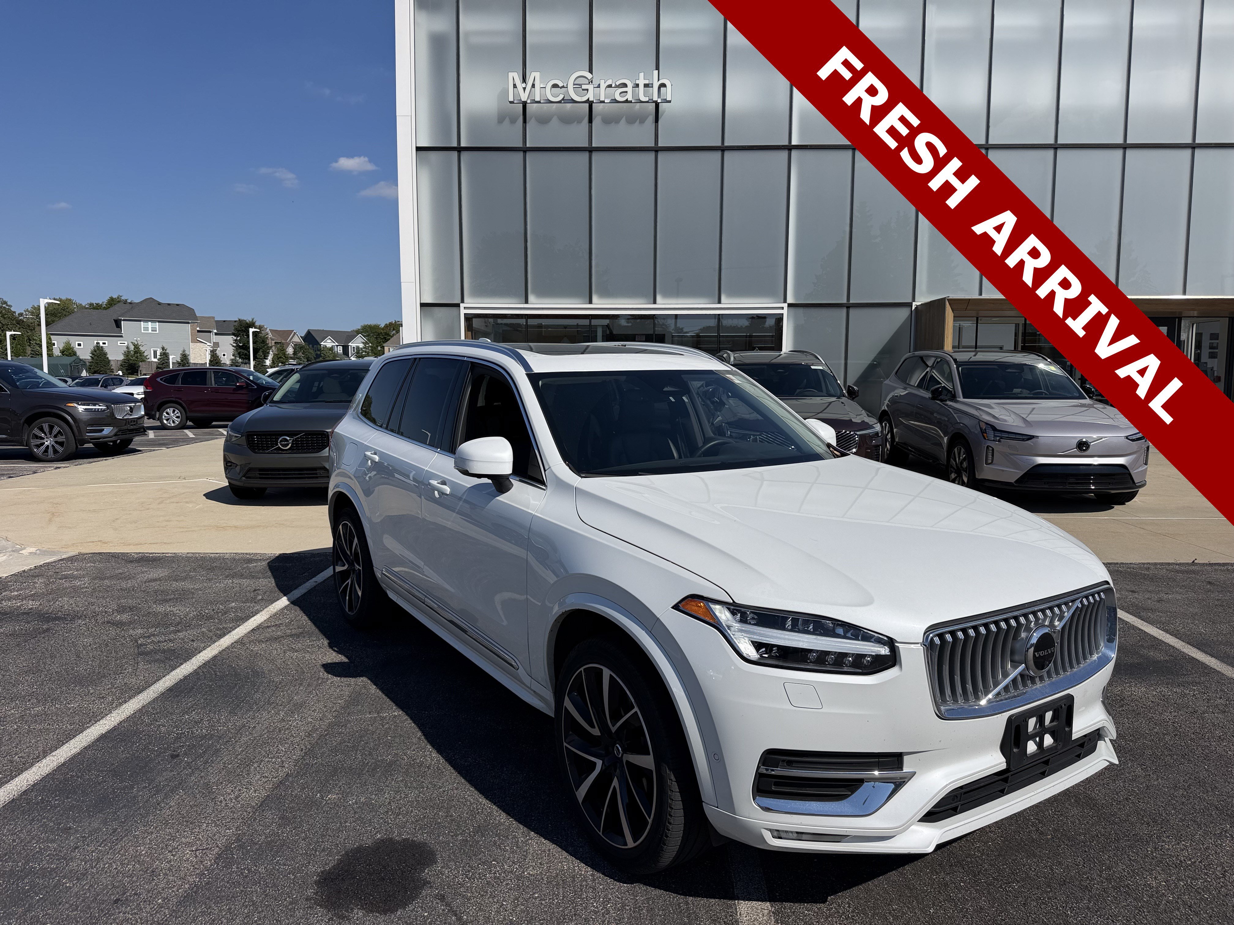 Used 2023 Volvo XC90 B6 Plus w/ Protection Package Premier AWD/4WD image 1