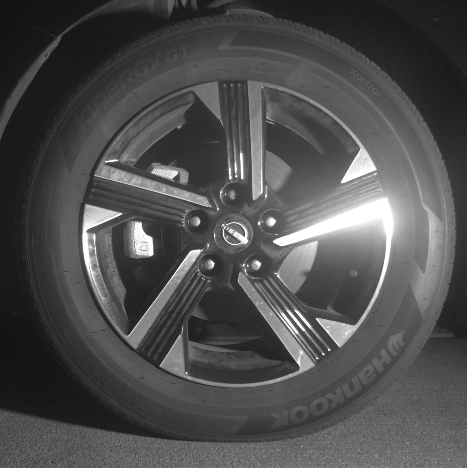 Used 2025 Nissan Sentra SV FWD image 12