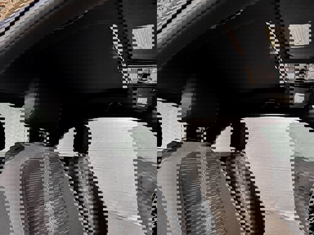 Used 2013 Volkswagen Beetle 2.0T FWD image 13