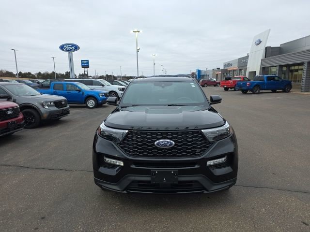 Used 2023 Ford Explorer ST w/ Equipment Group 401A image 2