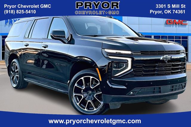 Used 2025 Chevrolet Suburban RST w/ RST Capability Package image 1