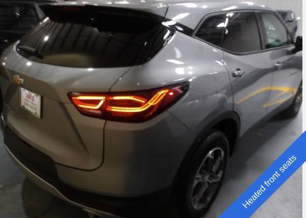 Used 2025 Chevrolet Blazer LT FWD image 11