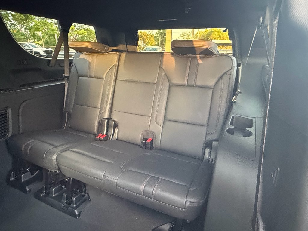 Used 2025 Chevrolet Suburban RST w/ Comfort Package RWD image 10