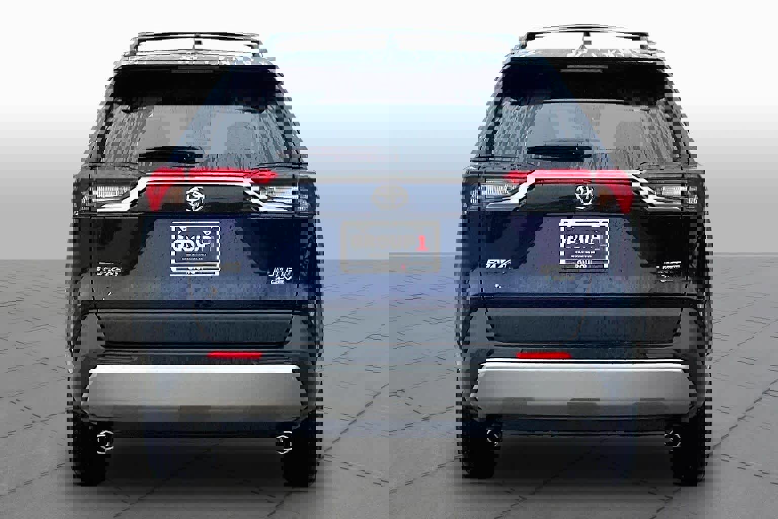 Used 2025 Toyota RAV4 Limited image 5