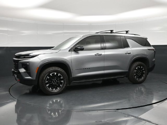 Used 2025 Chevrolet Traverse Z71 w/ Driver Confidence Package AWD/4WD image 9