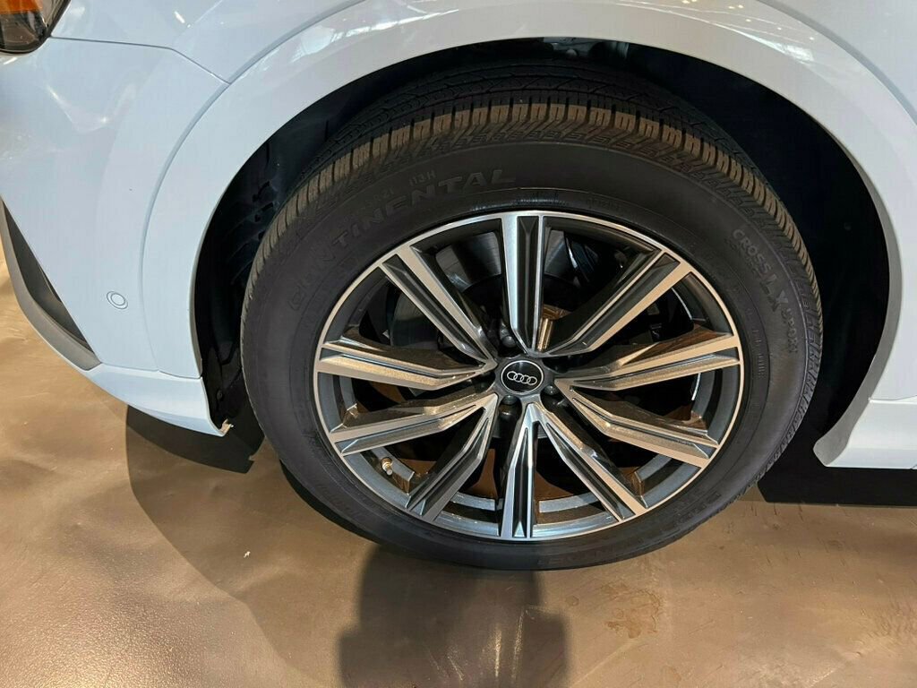 Used 2023 Audi SQ8 Premium Plus w/ Executive Package image 9