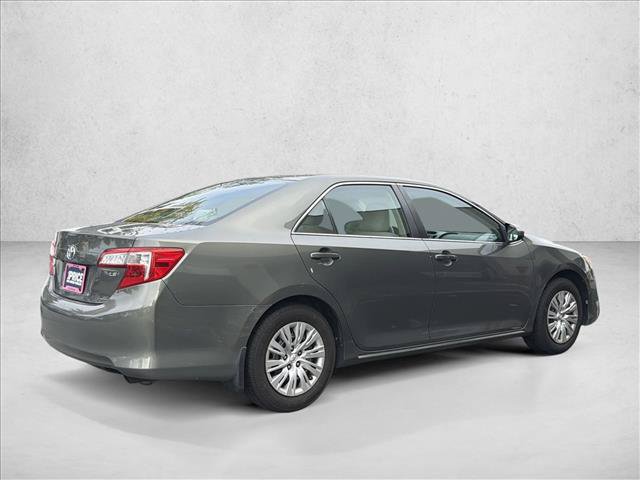 Used 2014 Toyota Camry LE FWD image 7