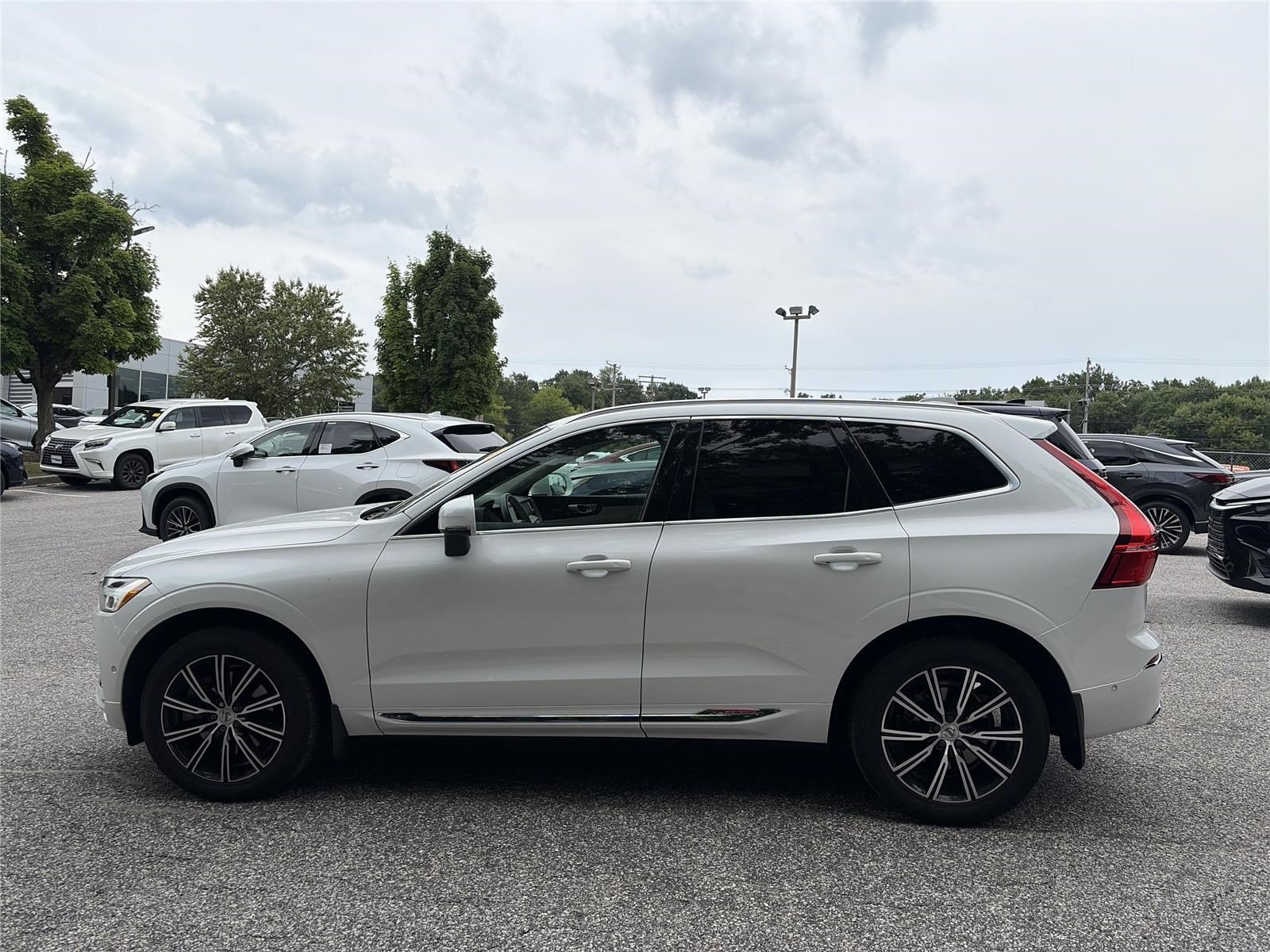 Used 2020 Volvo XC60 T6 Inscription AWD/4WD image 2
