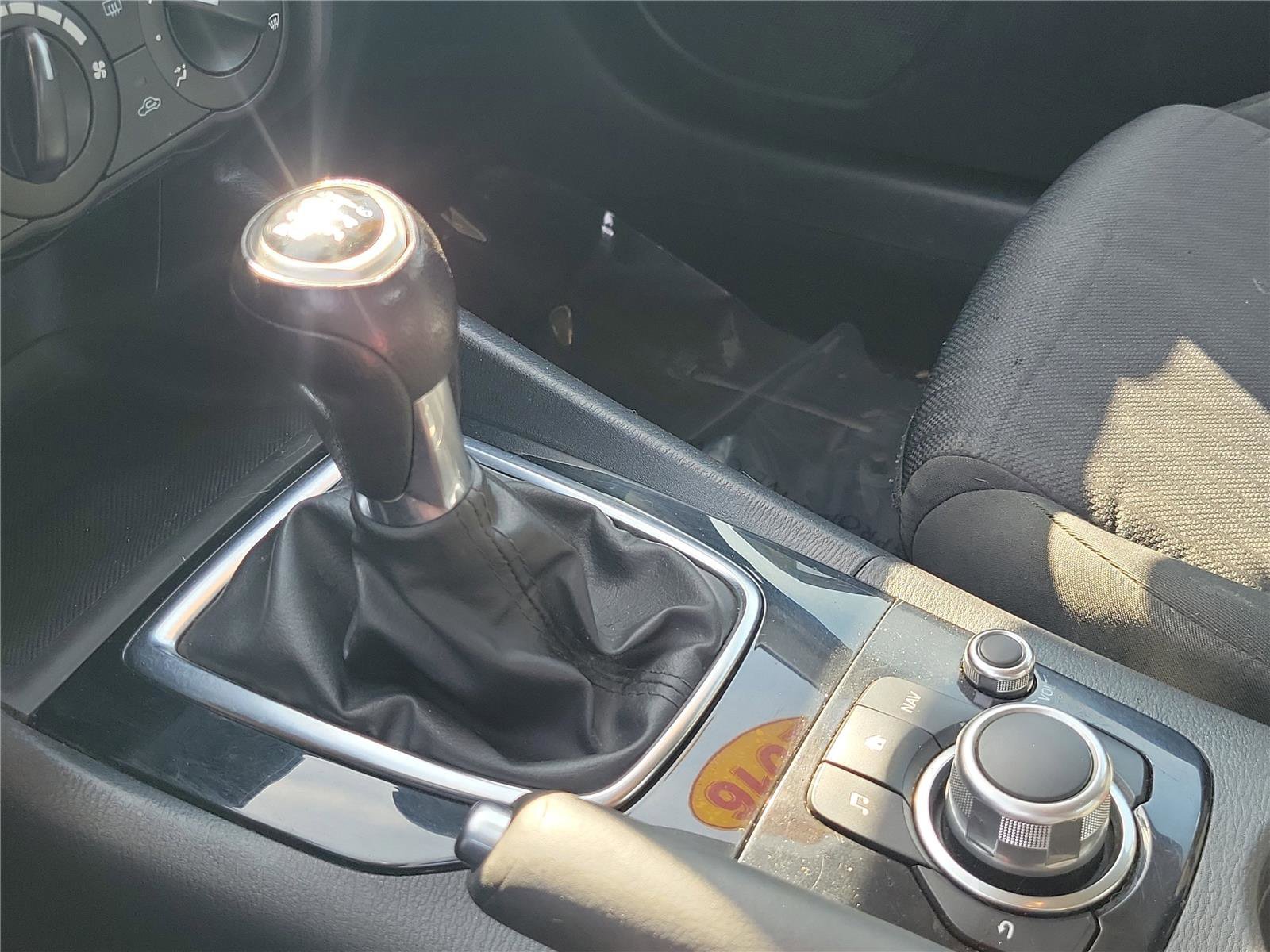 Used 2016 MAZDA MAZDA3 i Sport image 27