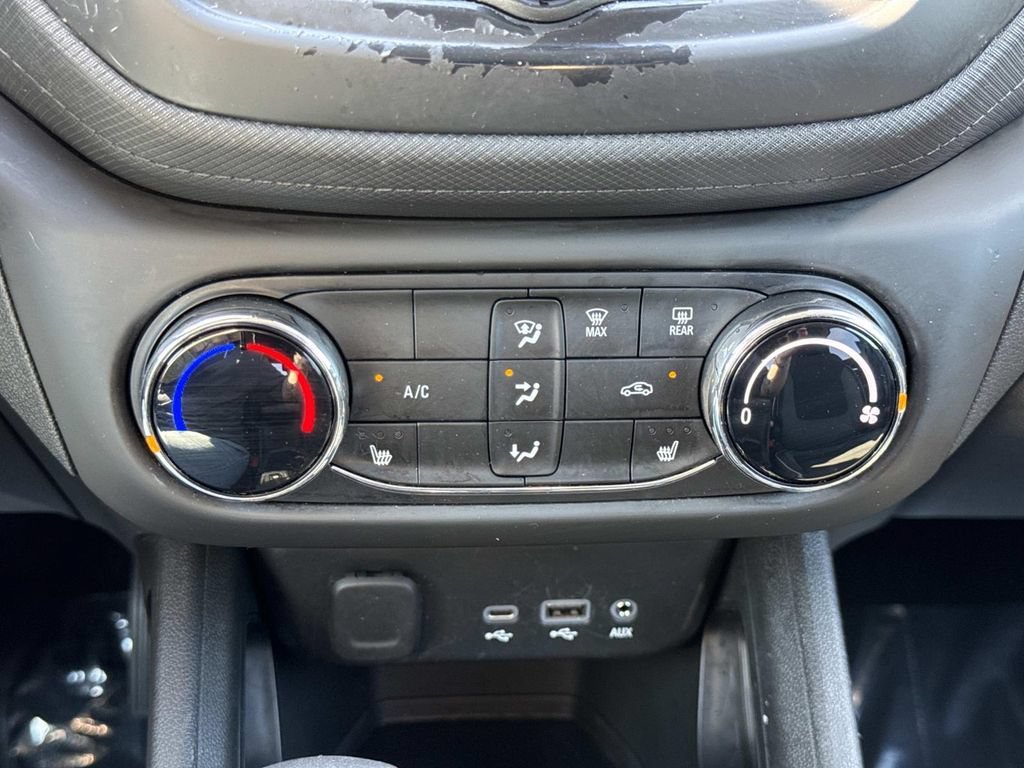 Used 2023 Chevrolet TrailBlazer LT FWD image 6