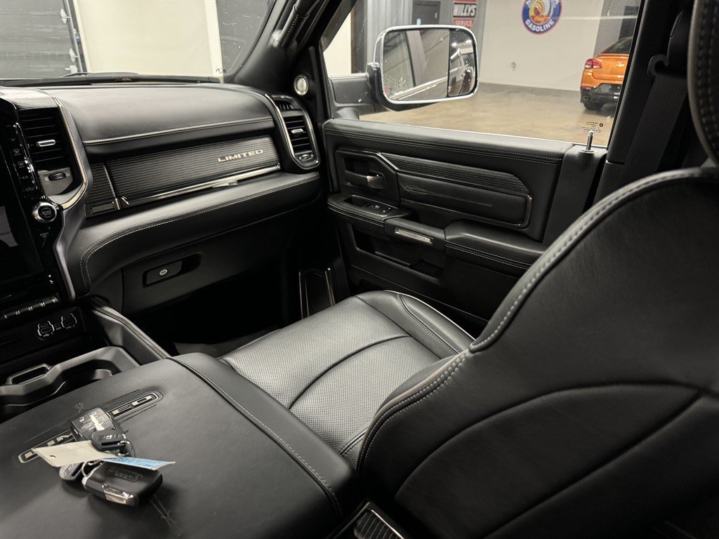 Used 2019 RAM 3500 Limited AWD/4WD image 32