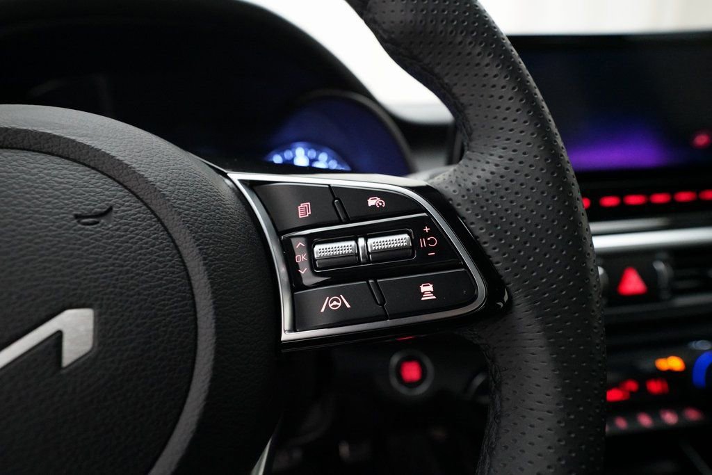 Used 2024 Kia Forte GT-Line w/ GT-Line Premium Package image 18