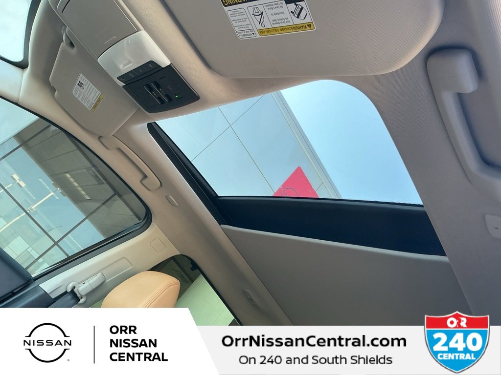 Used 2023 Nissan Rogue Platinum image 18