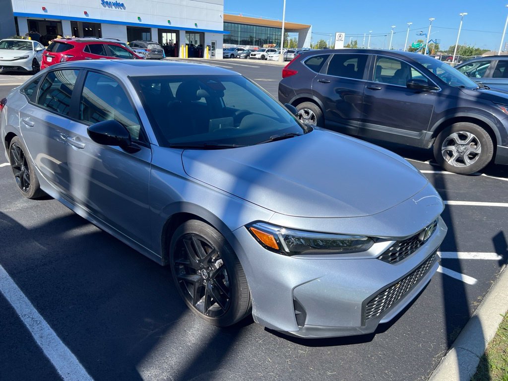 Used 2025 Honda Civic Sport image 3