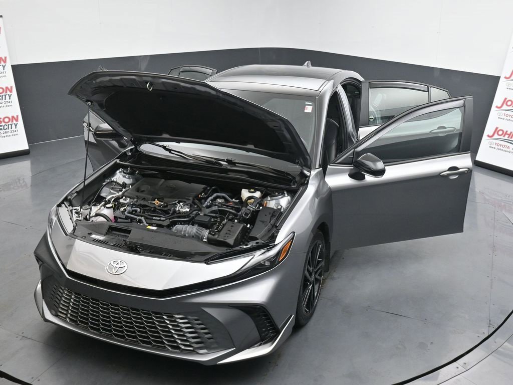 Used 2025 Toyota Camry XSE image 40