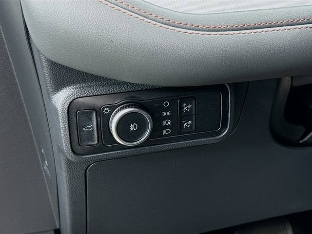 Used 2025 Ford Explorer Active w/ Active Comfort Package image 10