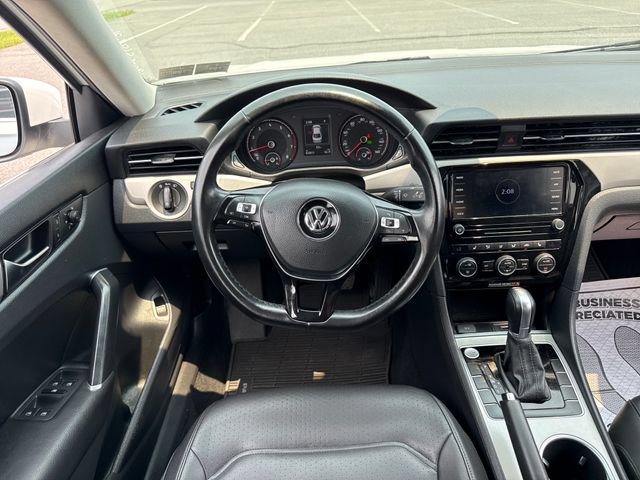 Used 2020 Volkswagen Passat 2.0T SE FWD image 19