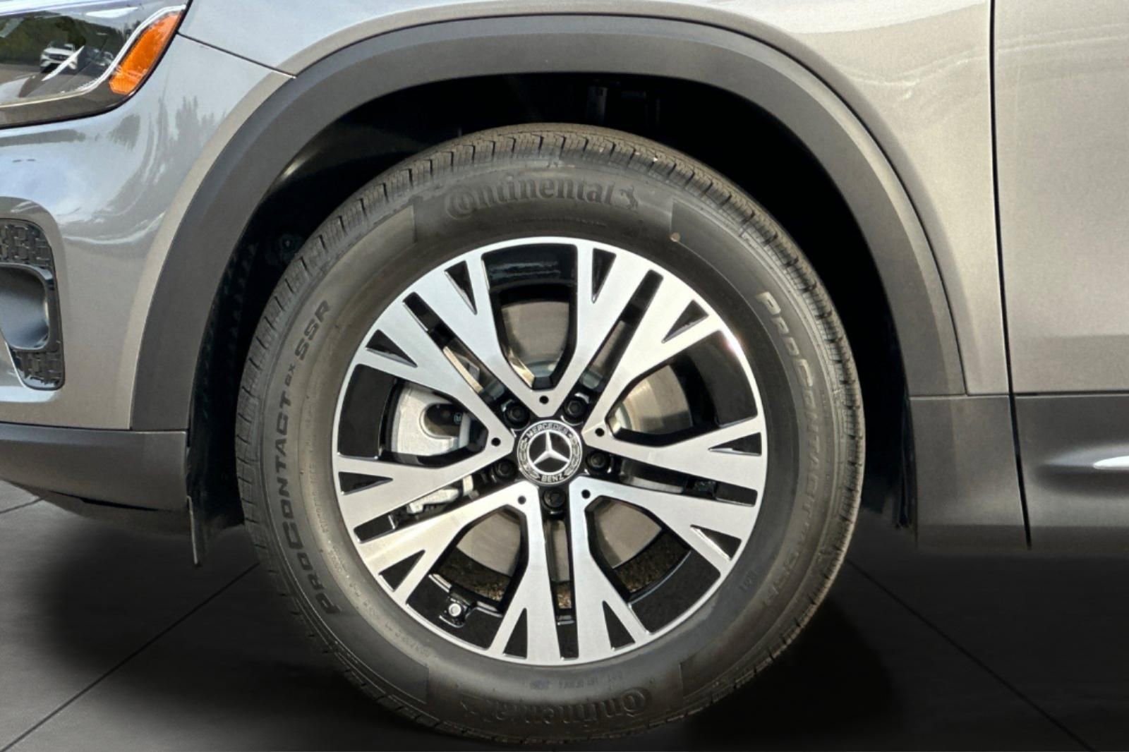 New 2026 Mercedes-Benz GLB 250 image 3