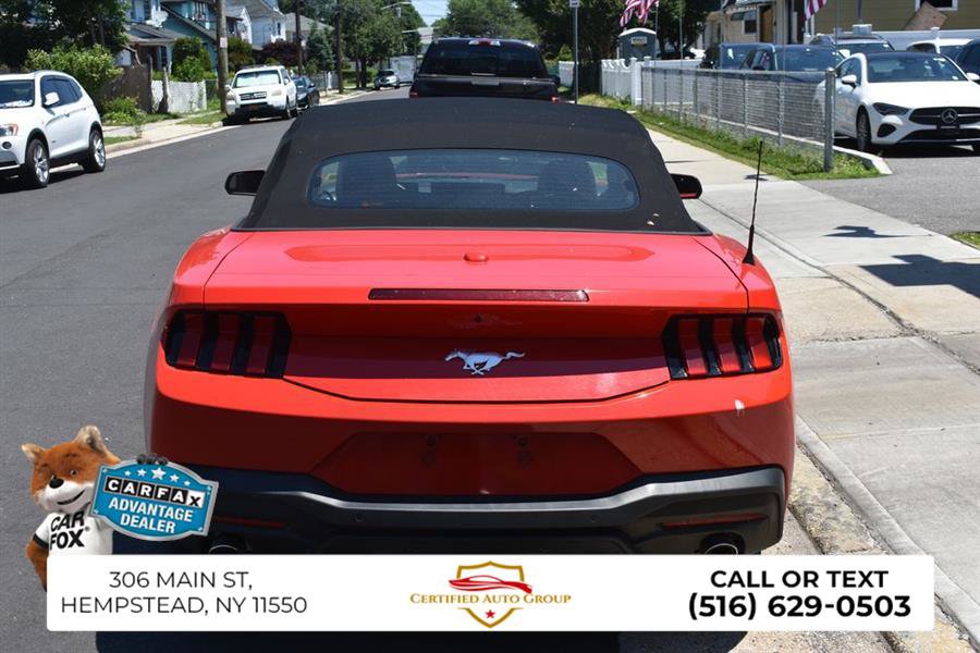 Used 2024 Ford Mustang Convertible RWD image 13
