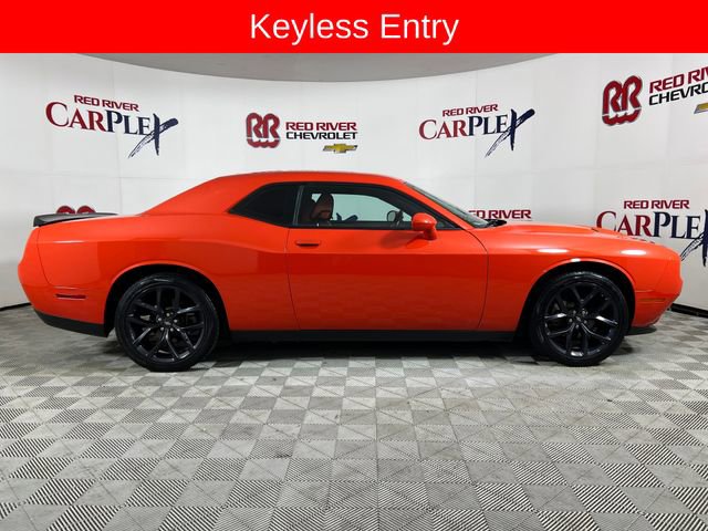 Used 2023 Dodge Challenger SXT w/ Blacktop Package image 9