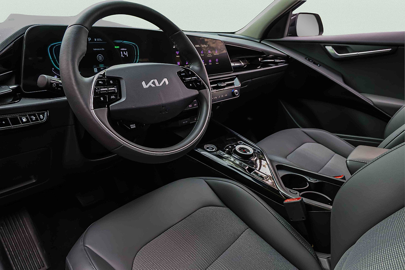 Certified 2025 Kia Niro EX w/ EX Cold Weather Package FWD image 17