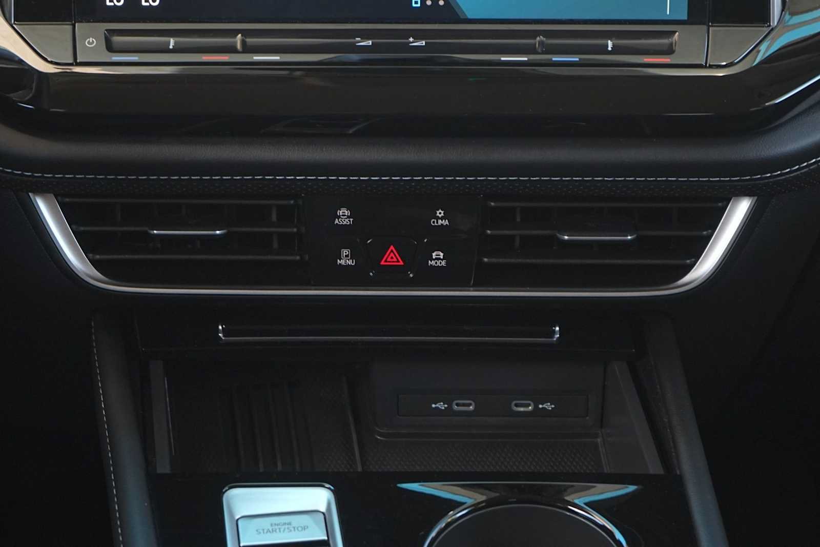 Used 2025 Volkswagen Atlas SE FWD image 20