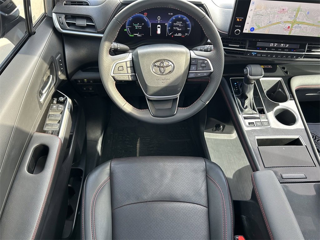 Used 2025 Toyota Sienna XSE image 16