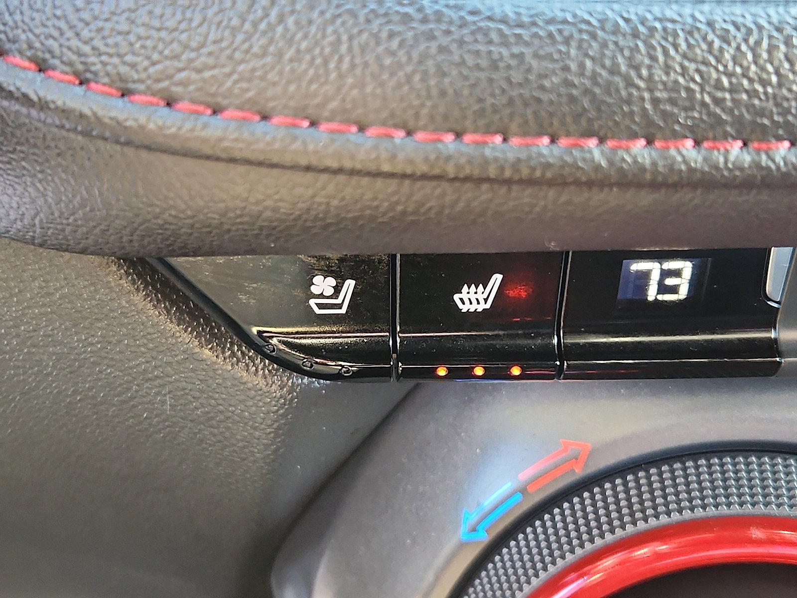 Used 2021 Chevrolet Blazer RS w/ Enhanced Convenience Package image 13