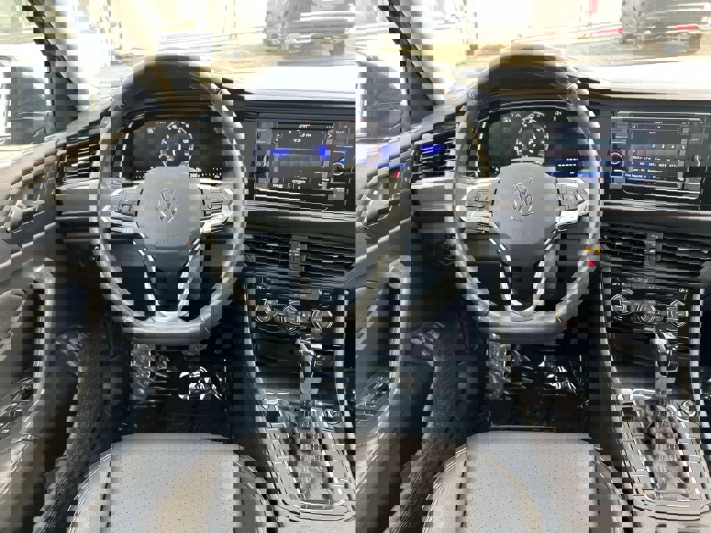 Used 2024 Volkswagen Jetta SE image 23