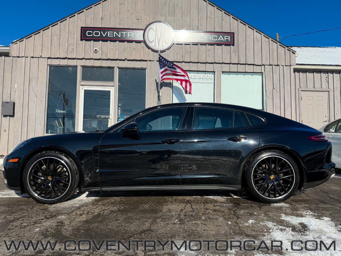 Used 2017 Porsche Panamera 4 image 1