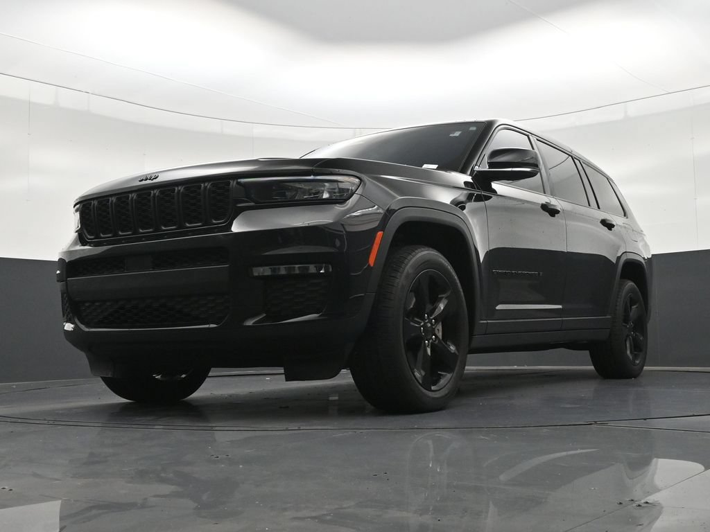 Used 2022 Jeep Grand Cherokee L Limited w/ Black Appearance Package RWD image 29