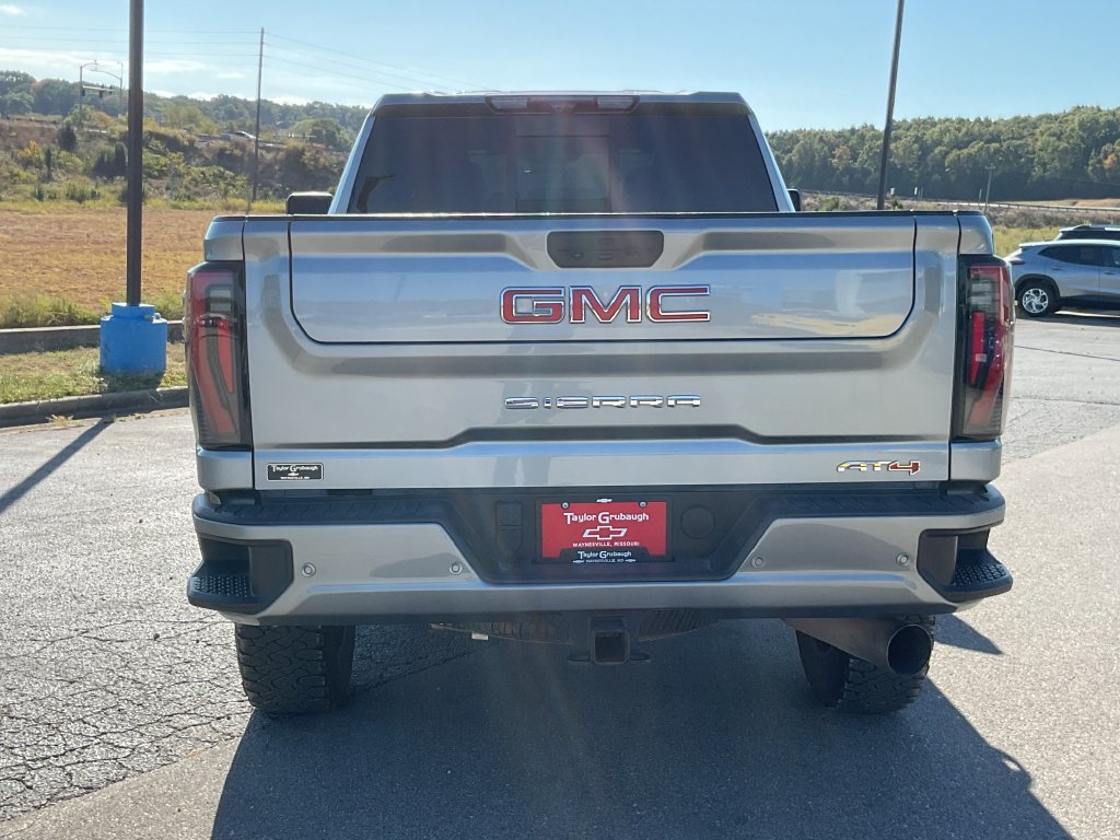 Used 2024 GMC Sierra 2500 AT4 w/ AT4 Premium Plus Package AWD/4WD image 7