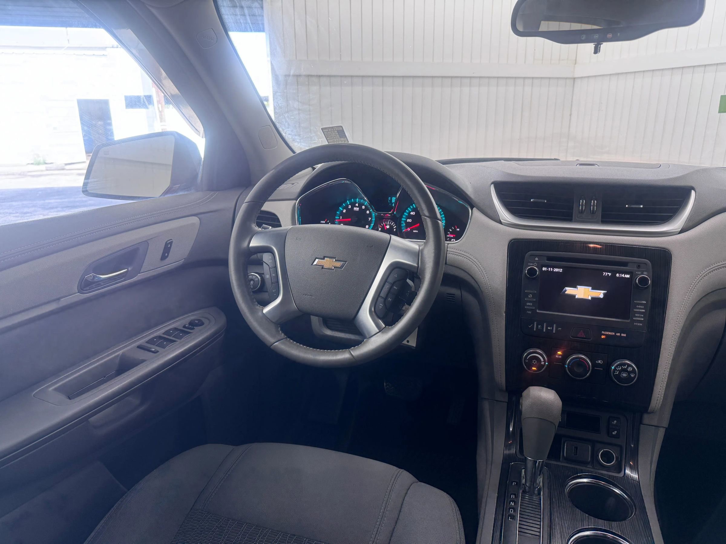 Used 2017 Chevrolet Traverse LT image 16