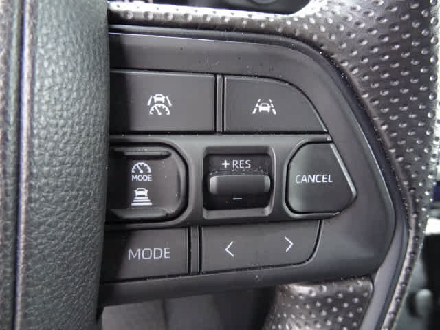 Used 2025 Toyota Tacoma SR5 AWD/4WD image 17