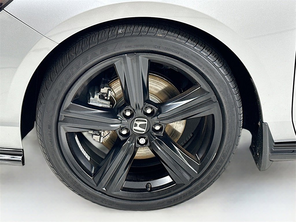 Used 2023 Honda Accord Sport image 3