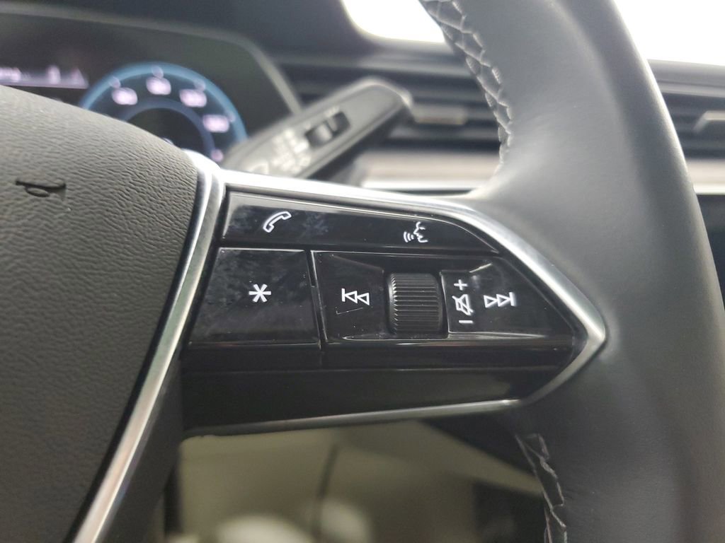 Used 2024 Audi Q8 e-tron Premium Plus image 25