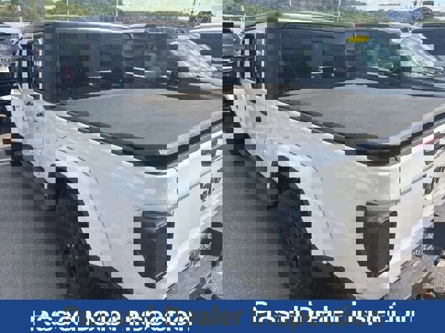 Used 2022 Jeep Gladiator Willys image 18