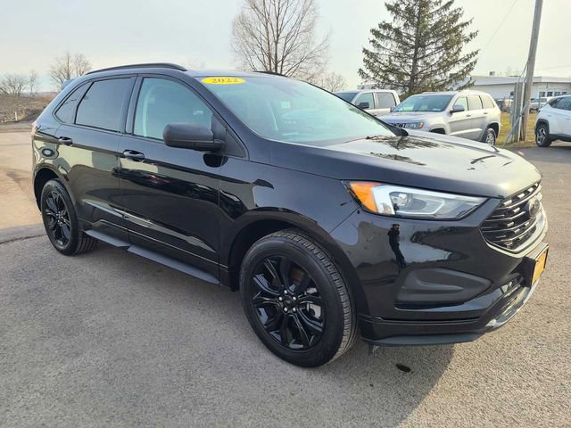 Used 2022 Ford Edge SE w/ Black Appearance Package image 4