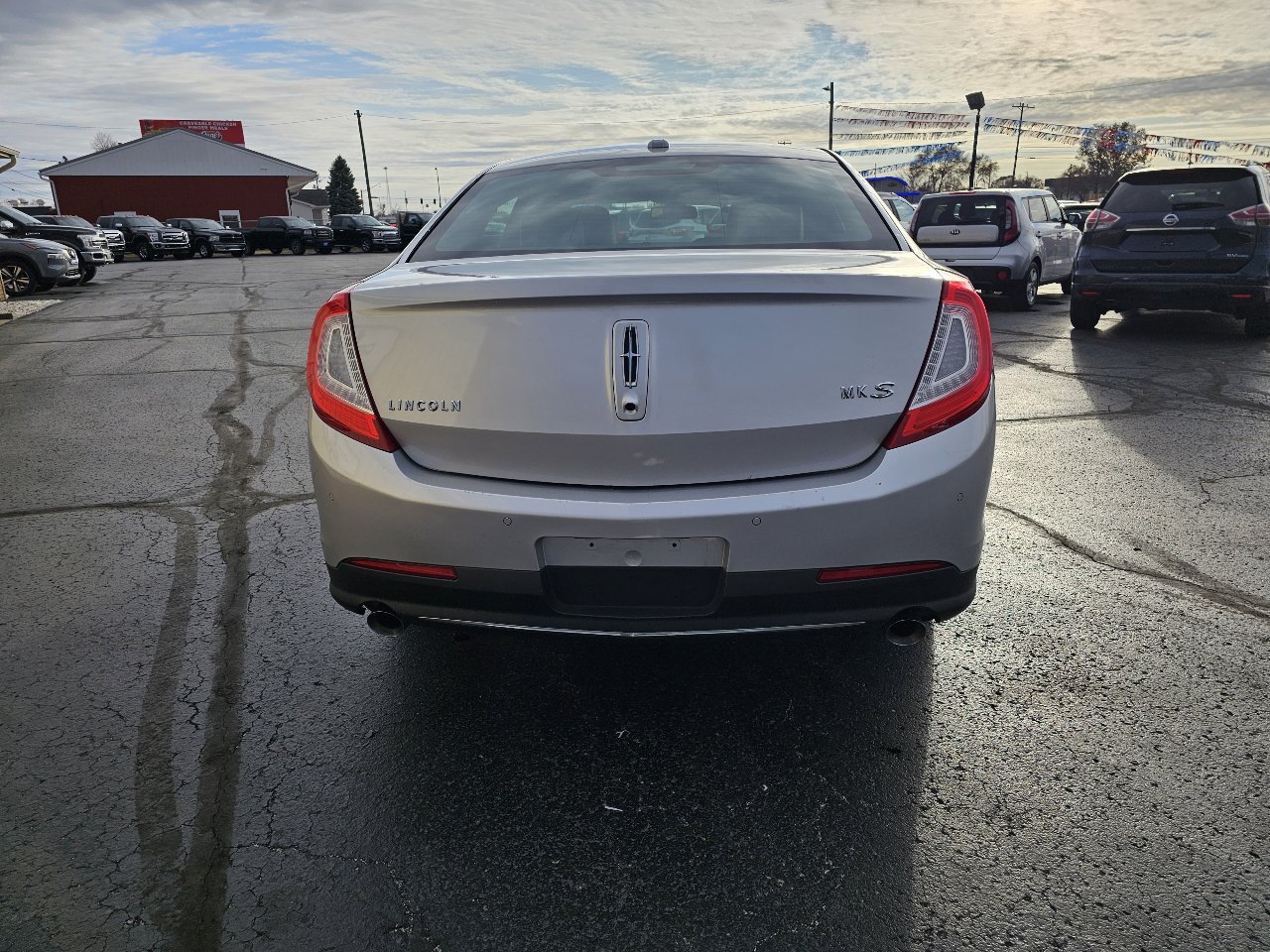 Used 2014 Lincoln MKS image 30